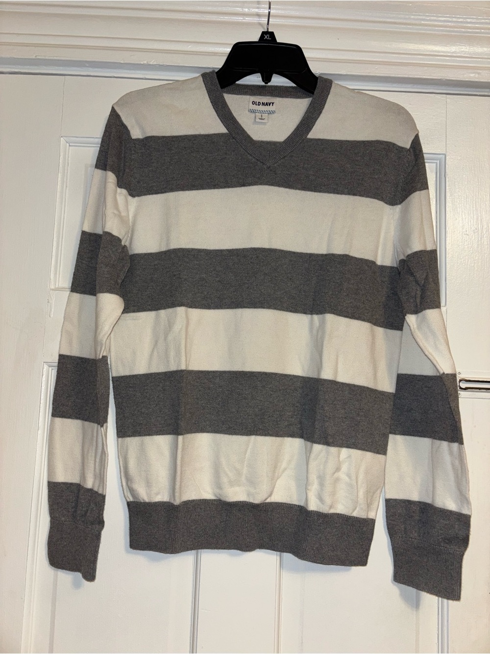 Old Navy Men’s Gray & White Striped V-Neck Sweater